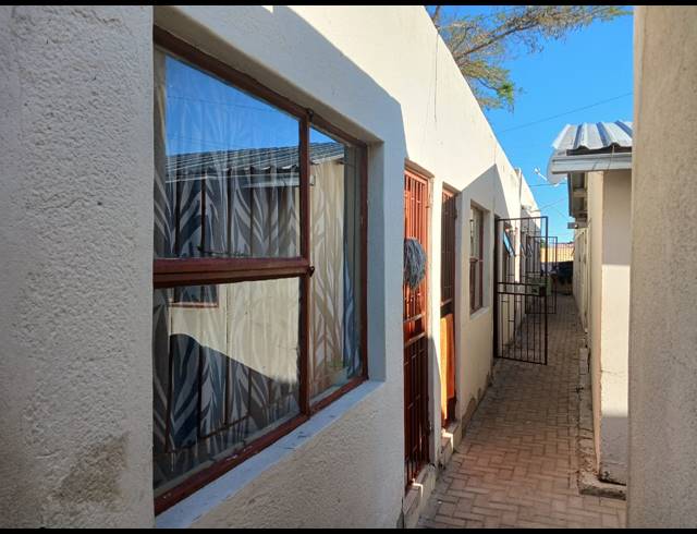 18 BEDROOM APARTMENT BLOCK FOR SALE IN SESHEGO 9A